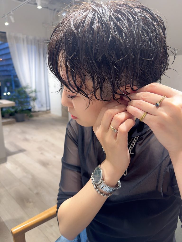 短めショートに、ツイストの動きをプラス✨ - 三宮の美容室Malieのヘアスタイル施術事例