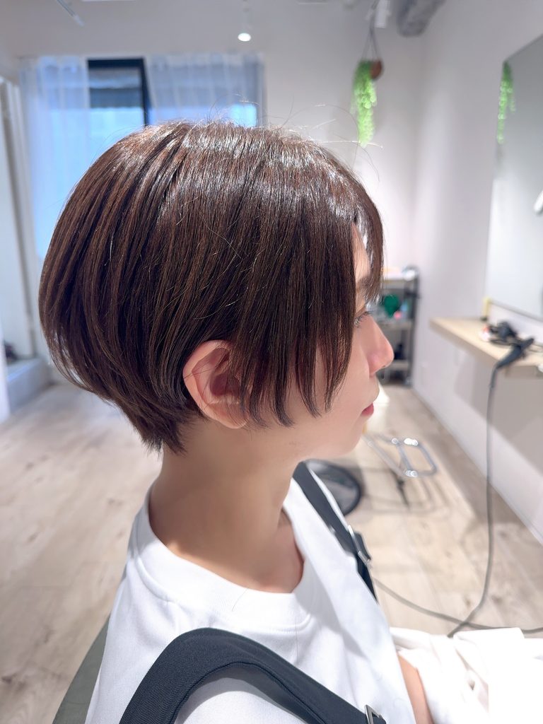 襟足すっきり。大人のハンサムショート✨ - 三宮の美容室Malieのヘアスタイル施術事例